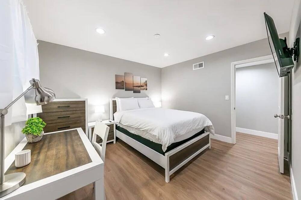 Photo of Bedroom in Los Angeles