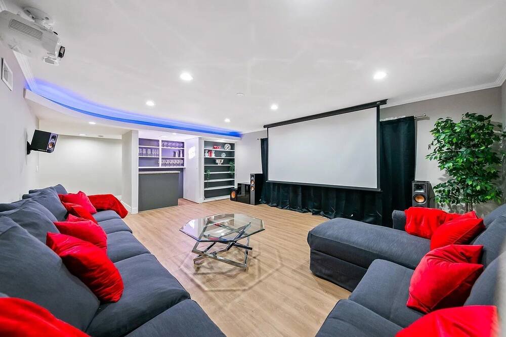 Photo of Livingroom in Los Angeles
