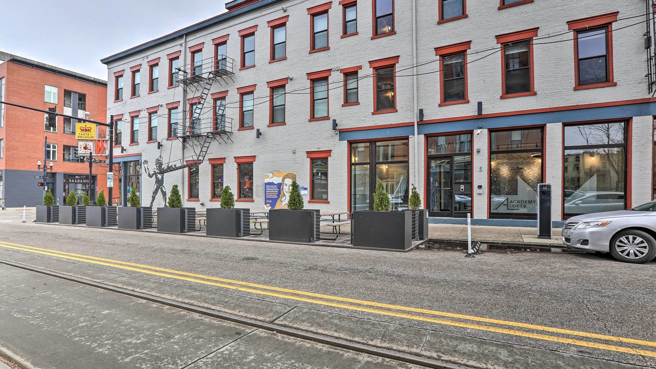 Photo of Others in Over-the-Rhine