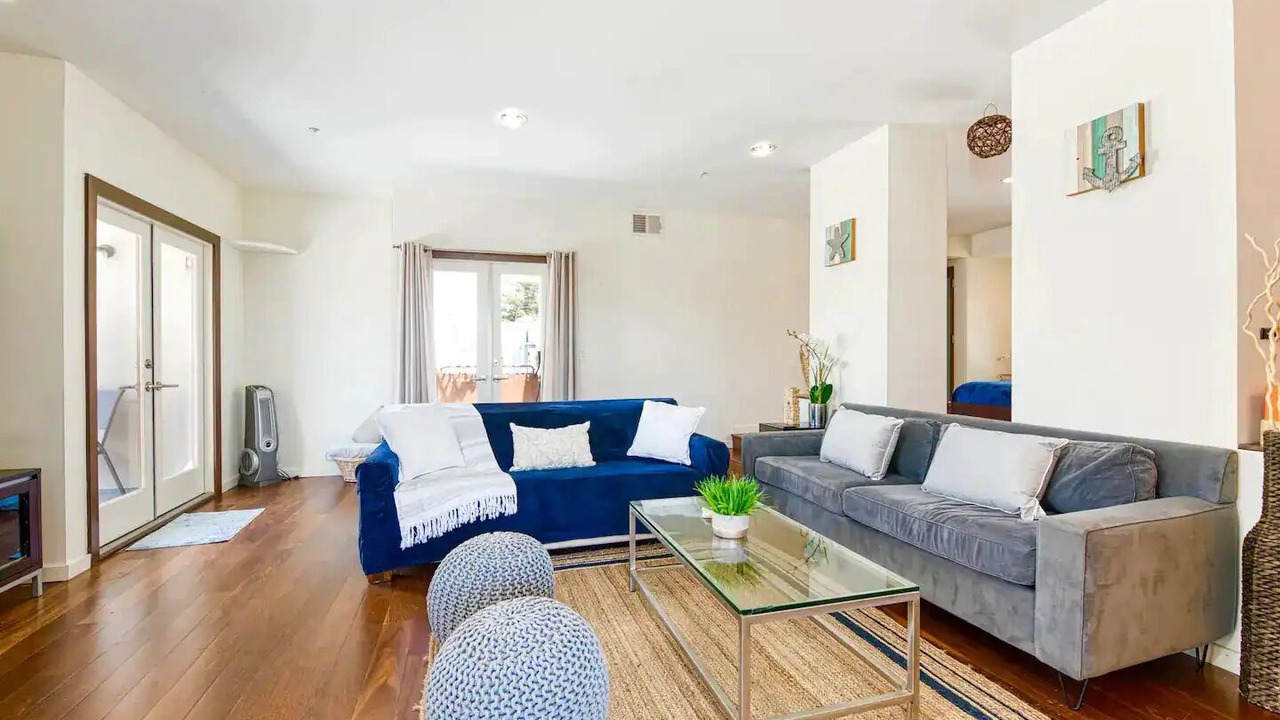 Photo of Livingroom in South Mission Beach