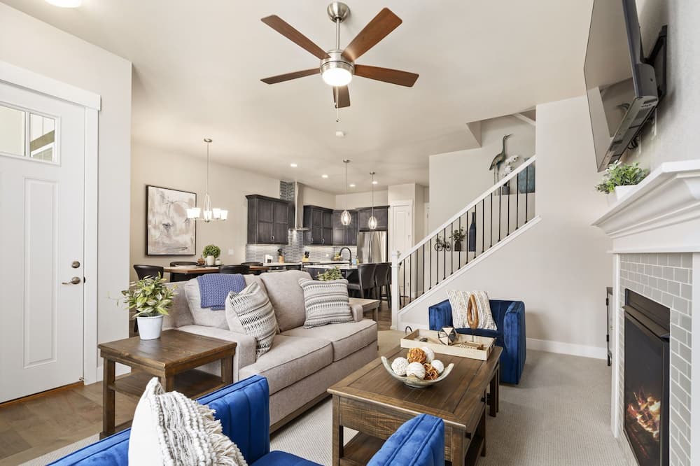 Photo of Livingroom in Loveland