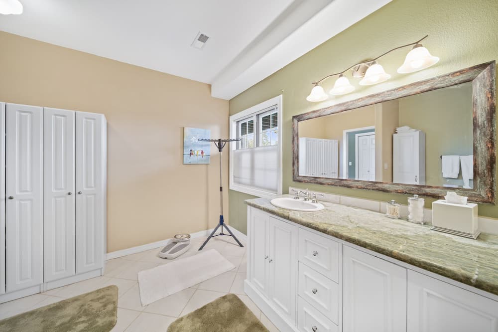 Photo of Bathroom in Hayden View Estates