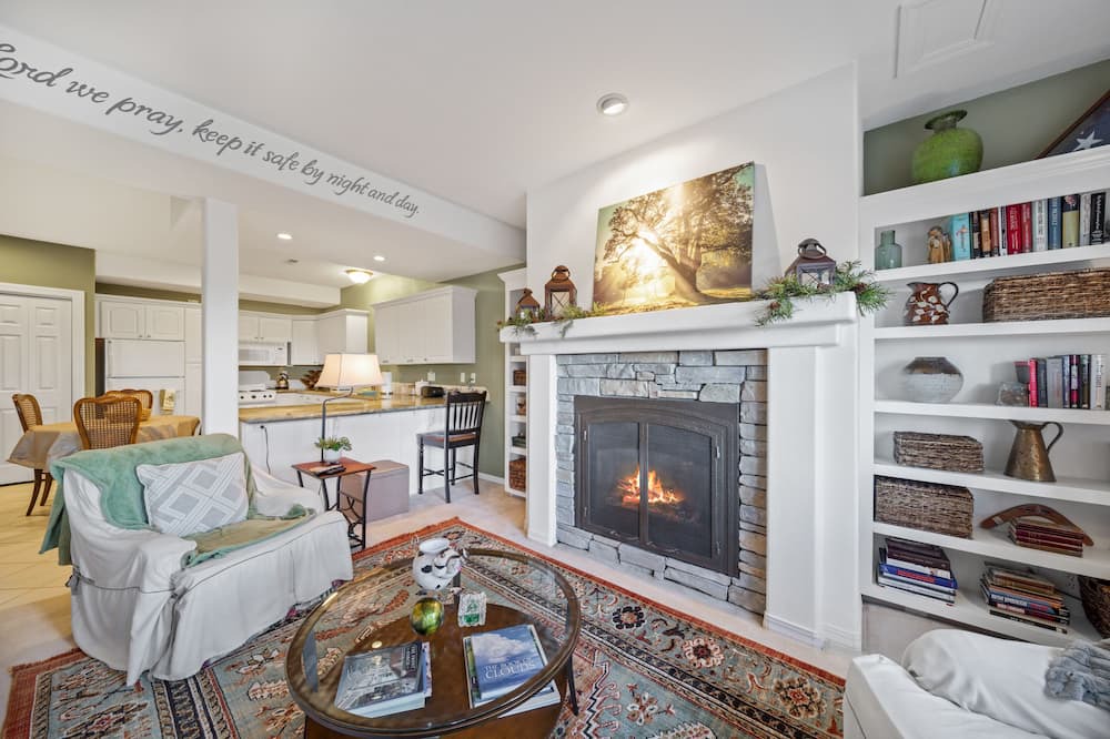 Photo of Livingroom in Hayden View Estates