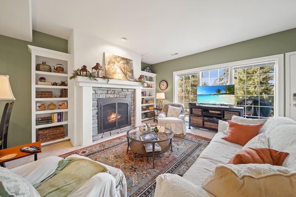 Photo of Livingroom in Hayden View Estates