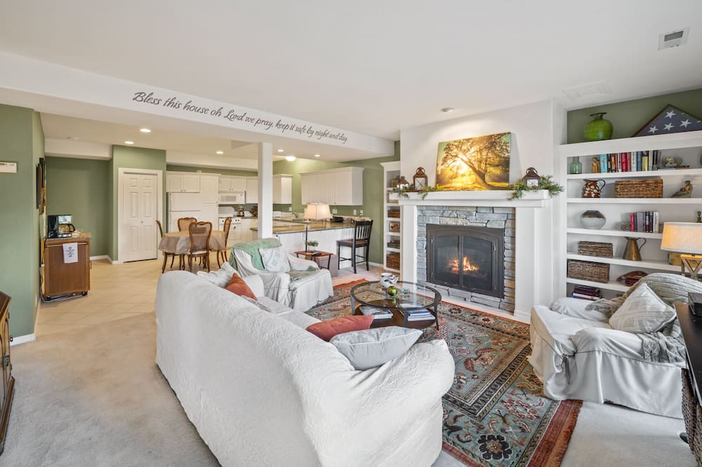 Photo of Livingroom in Hayden View Estates