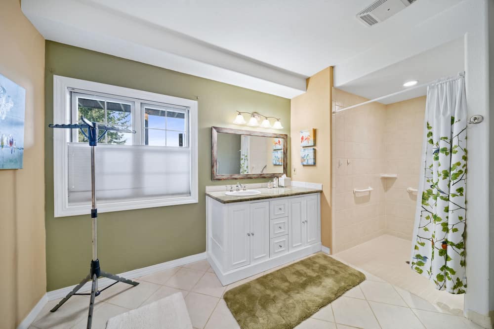 Photo of Bathroom in Hayden View Estates