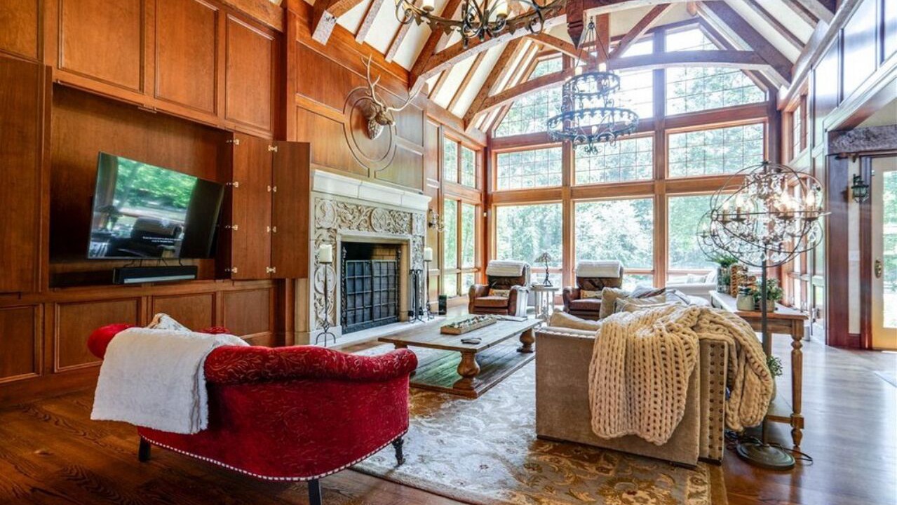 Photo of Livingroom in Olmsted Falls