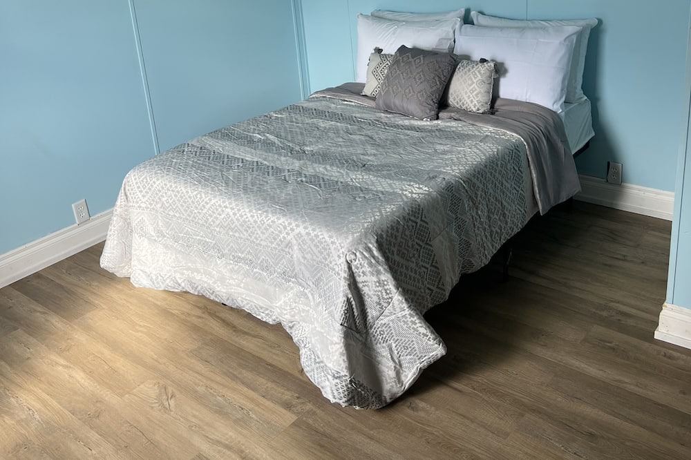 Photo of Bedroom in Olive