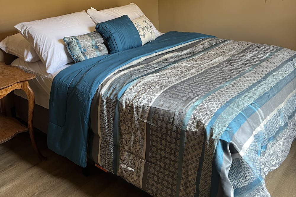 Photo of Bedroom in Olive