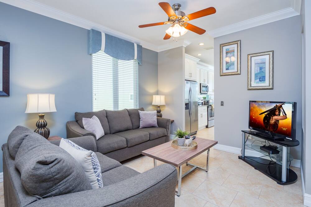 Photo of Bedroom in Sunset Lakes