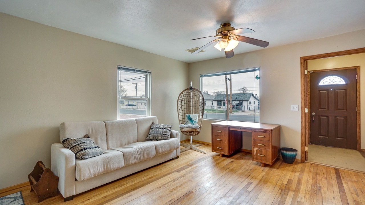 Photo of Livingroom in Torrington