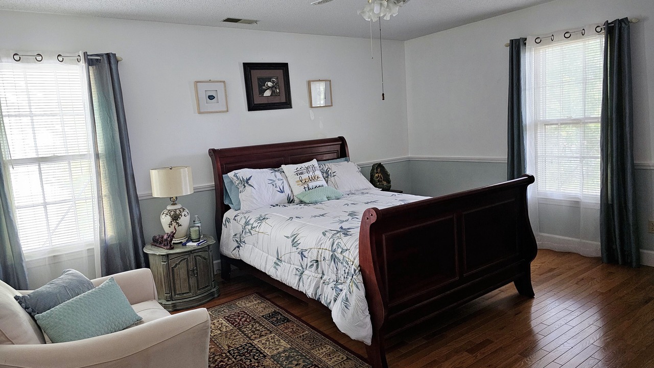 Photo of Bedroom in Huntcliff