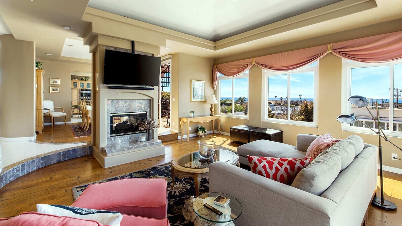 Photo of Livingroom in South Redondo