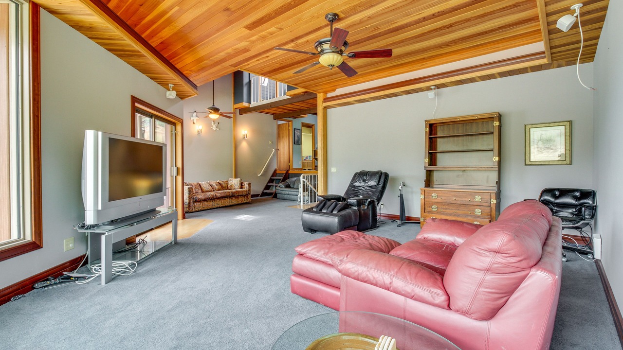 Photo of Livingroom in Wolf Creek