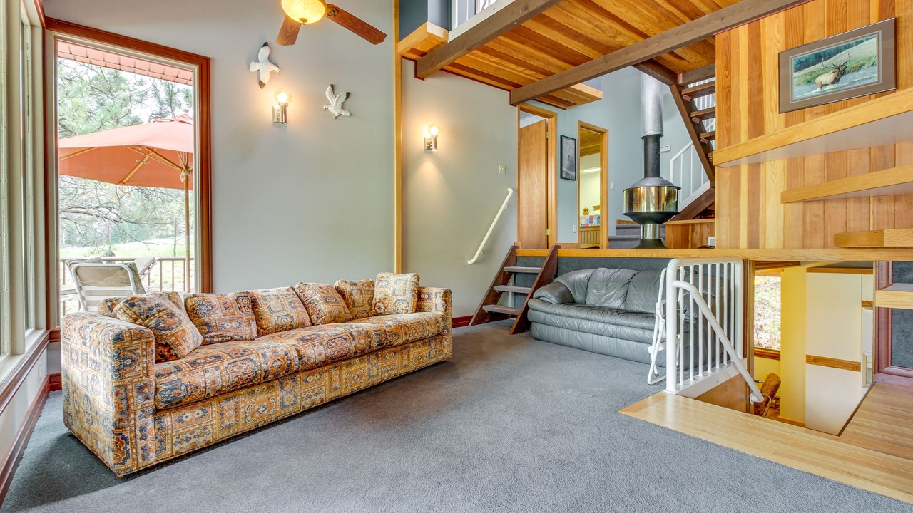 Photo of Livingroom in Wolf Creek