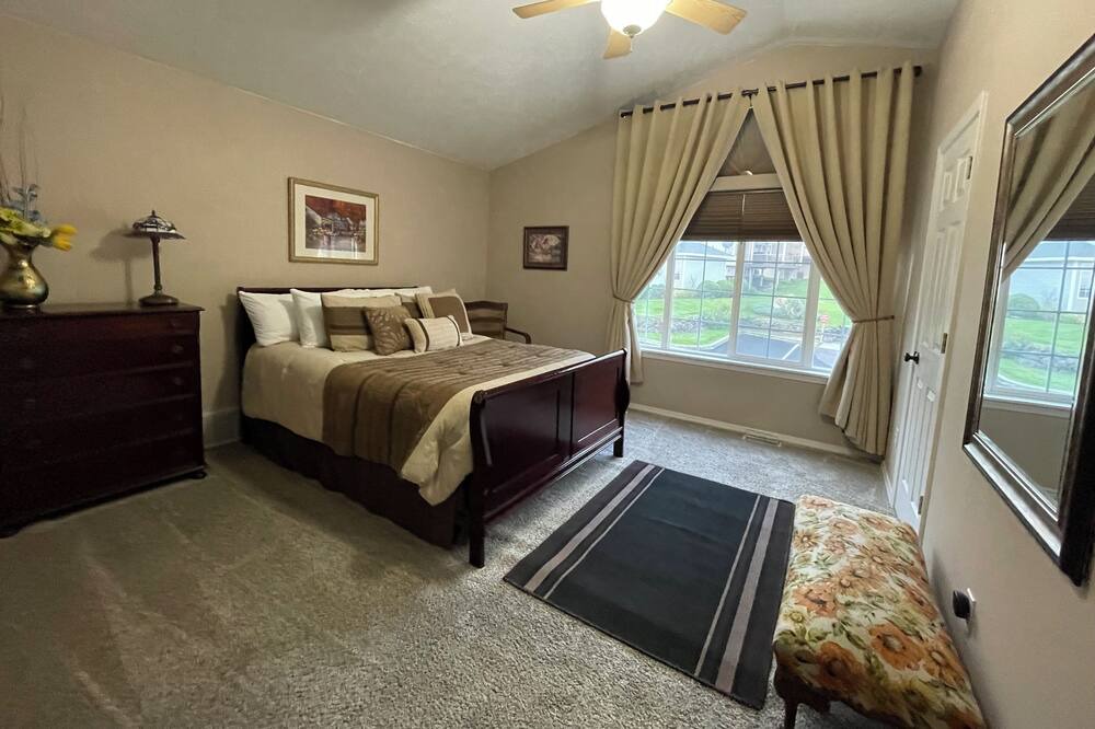 Photo of Bedroom in Latah Valley