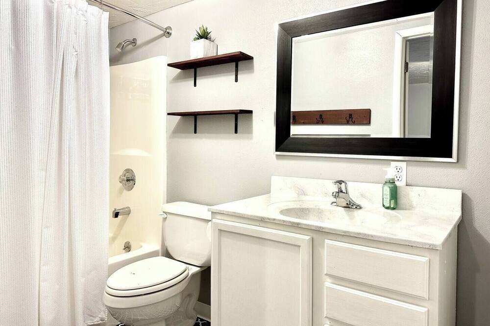Photo of Bathroom in Whitehall