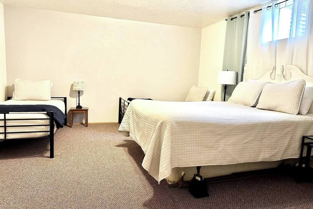 Photo of Bedroom in Whitehall
