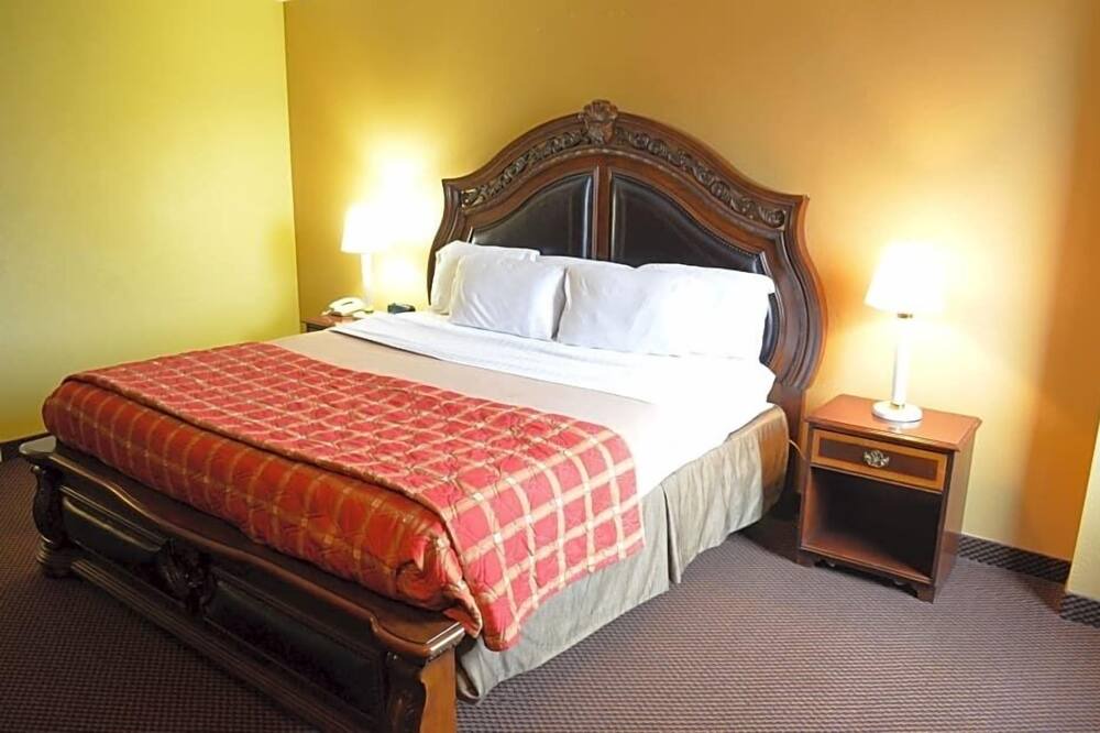 Photo of Bedroom in Wheeling