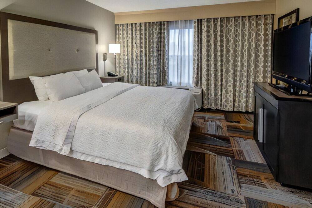 Photo of Bedroom in Wolfchase