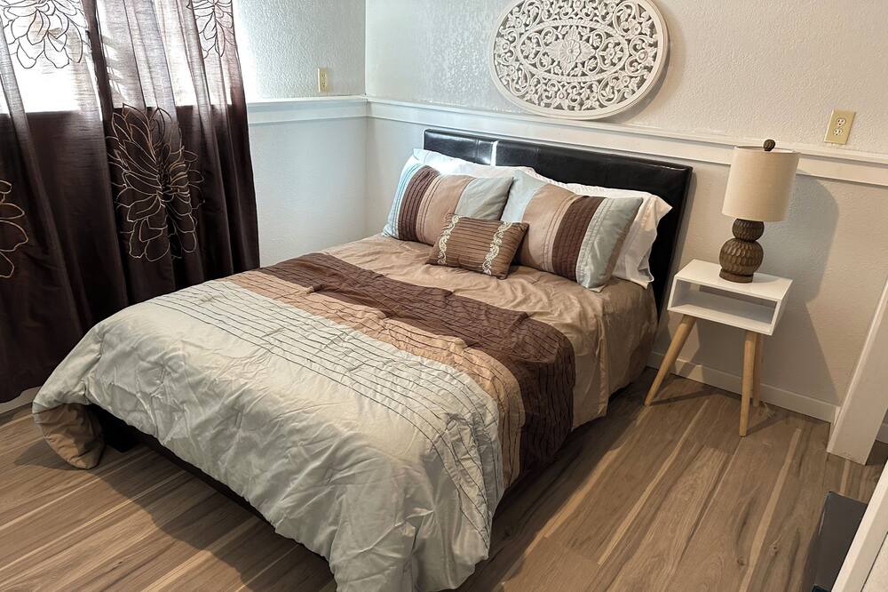 Photo of Bedroom in Hayden Lake
