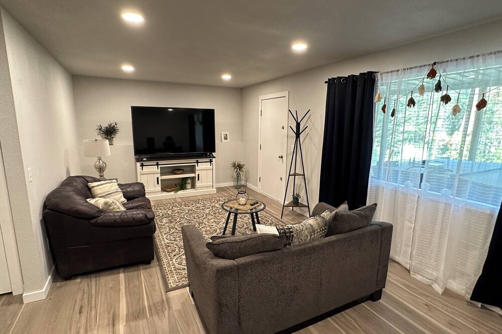 Photo of Livingroom in Hayden Lake