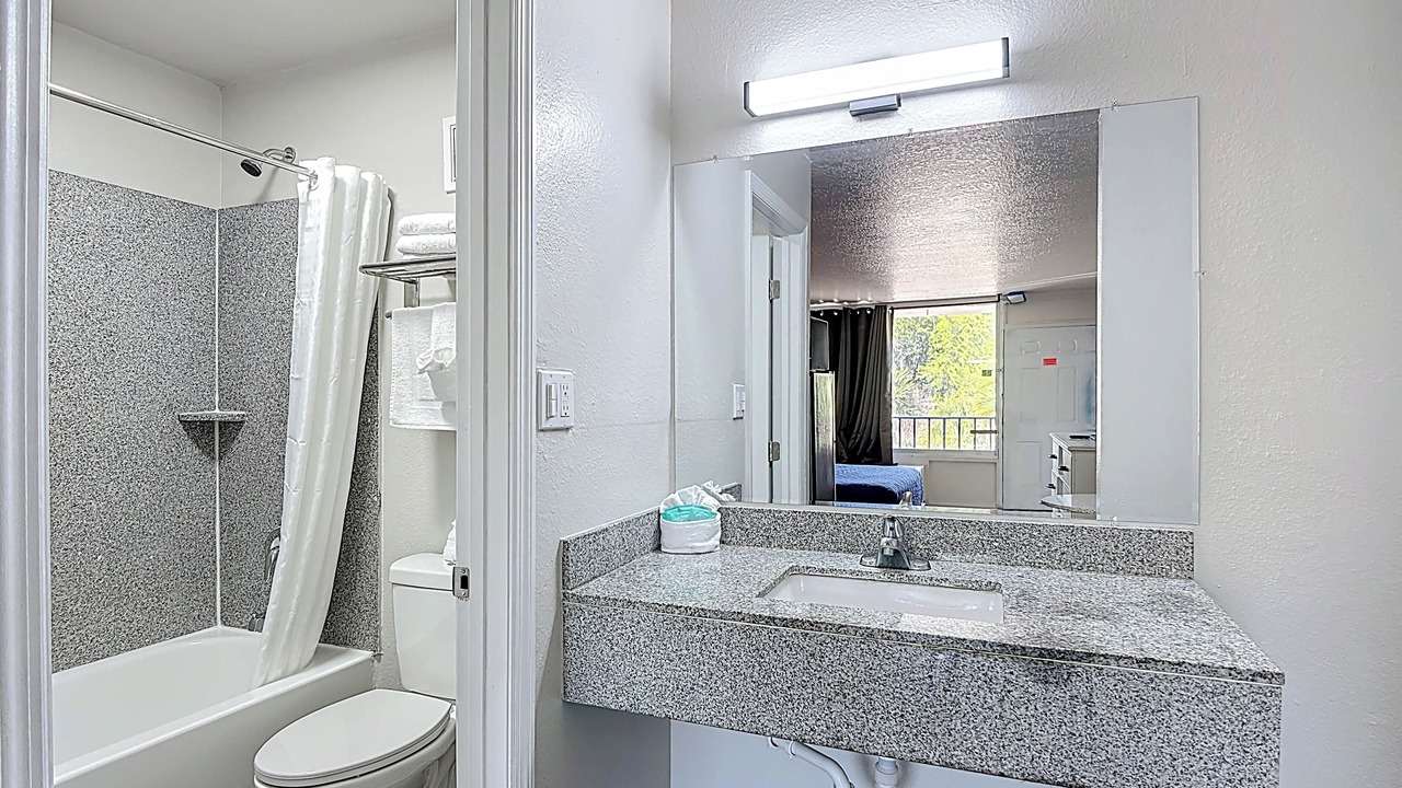 Photo of Bathroom in Davenport