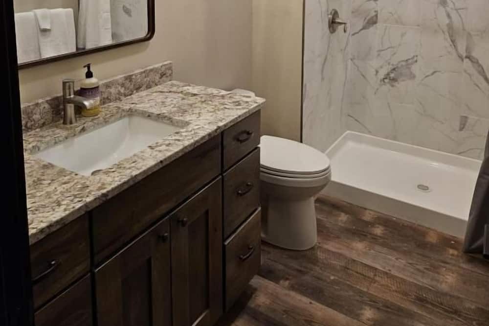 Photo of Bathroom in Gardiner