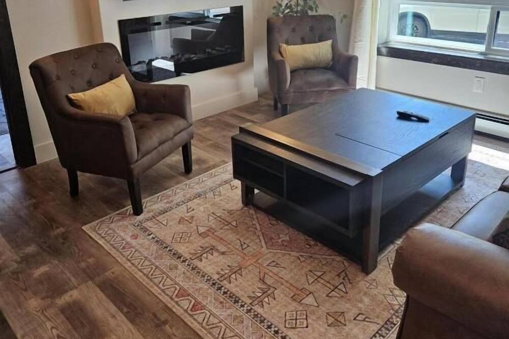 Photo of Livingroom in Gardiner