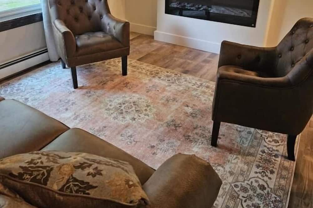 Photo of Livingroom in Gardiner