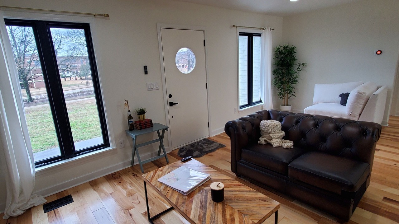 Photo of Livingroom in Lenox