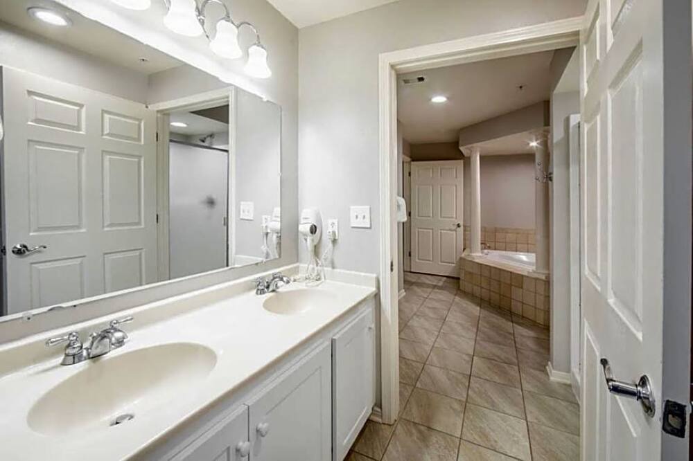 Photo of Bathroom in Galveston