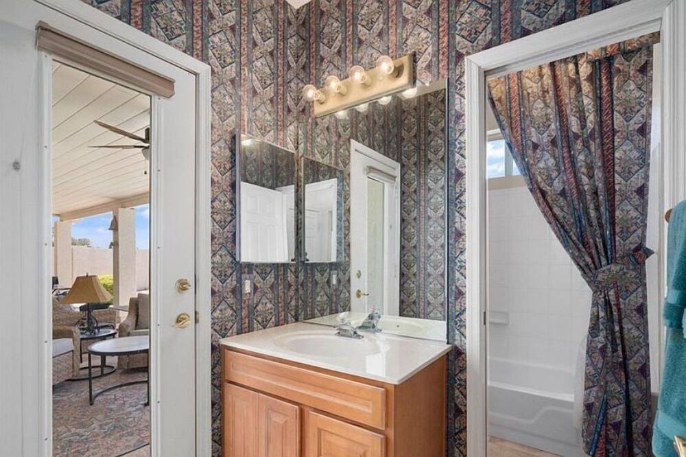 Photo of Bathroom in Superstition Springs