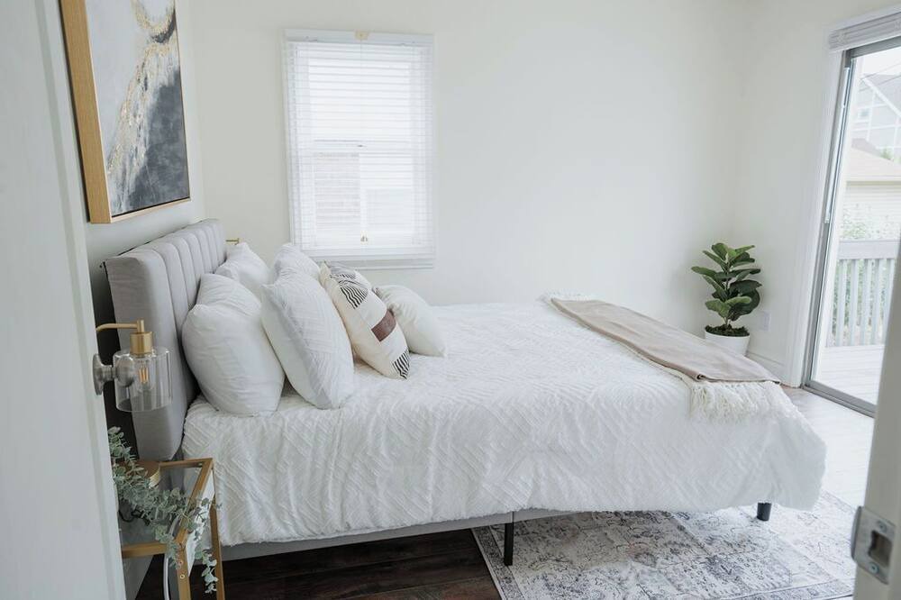 Photo of Bedroom in Yalecrest