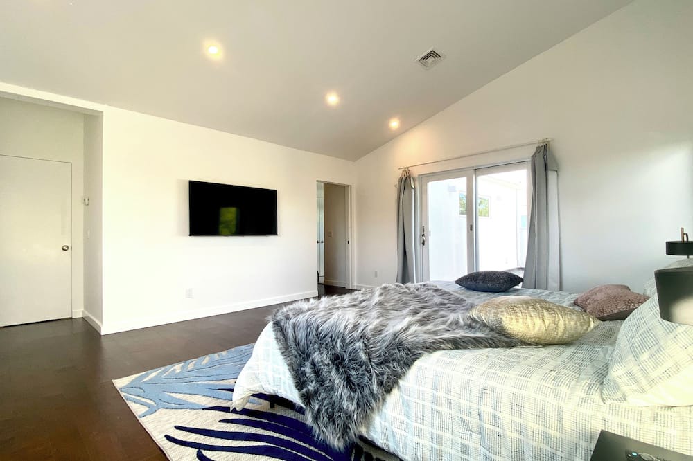 Photo of Bedroom in New Rochelle