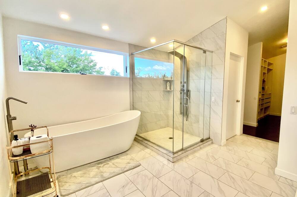 Photo of Bathroom in New Rochelle