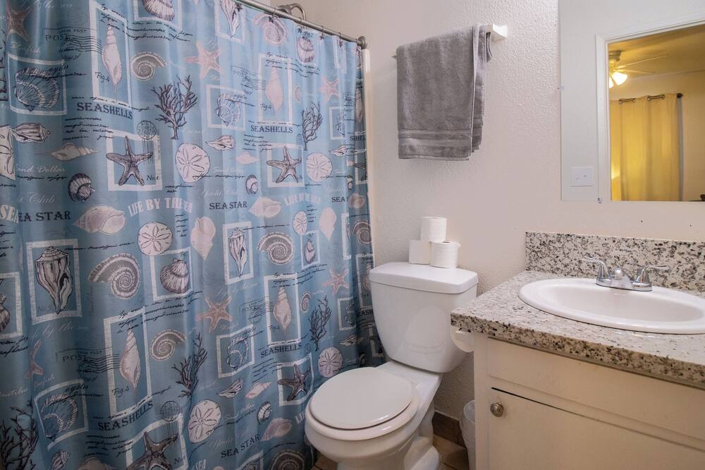 Photo of Bathroom in Porterville