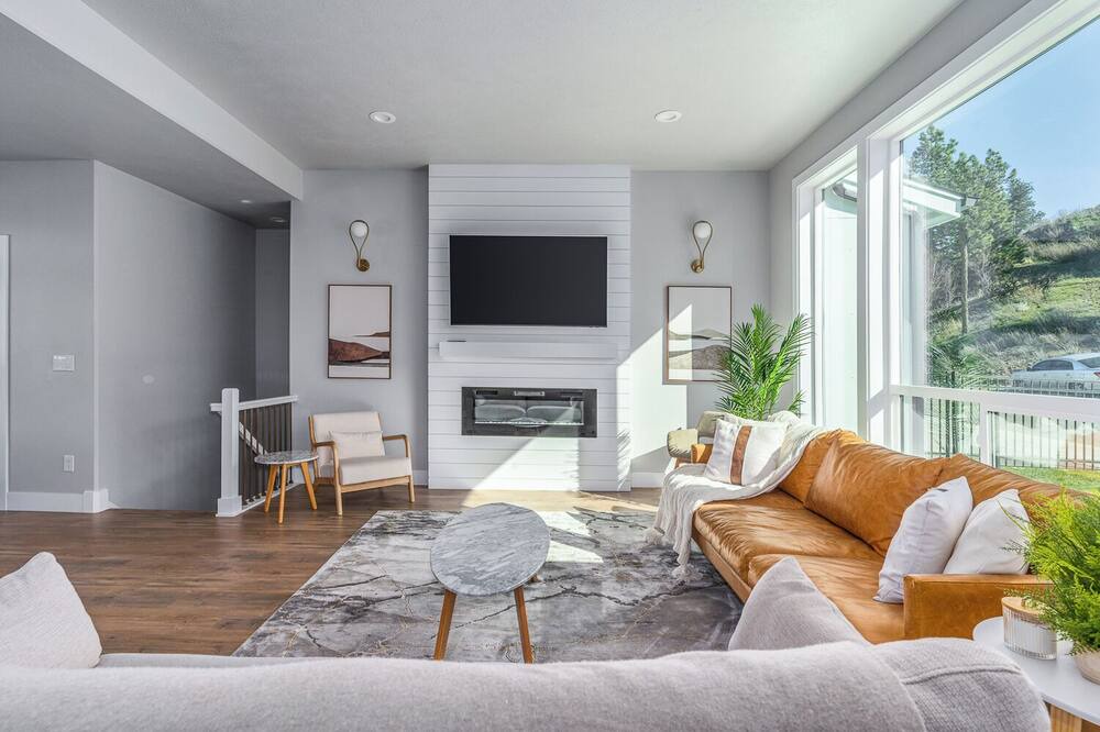 Photo of Livingroom in Veradale