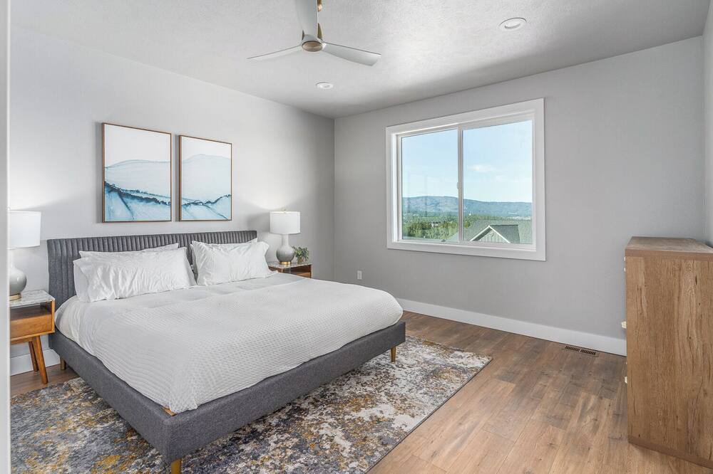 Photo of Bedroom in Veradale