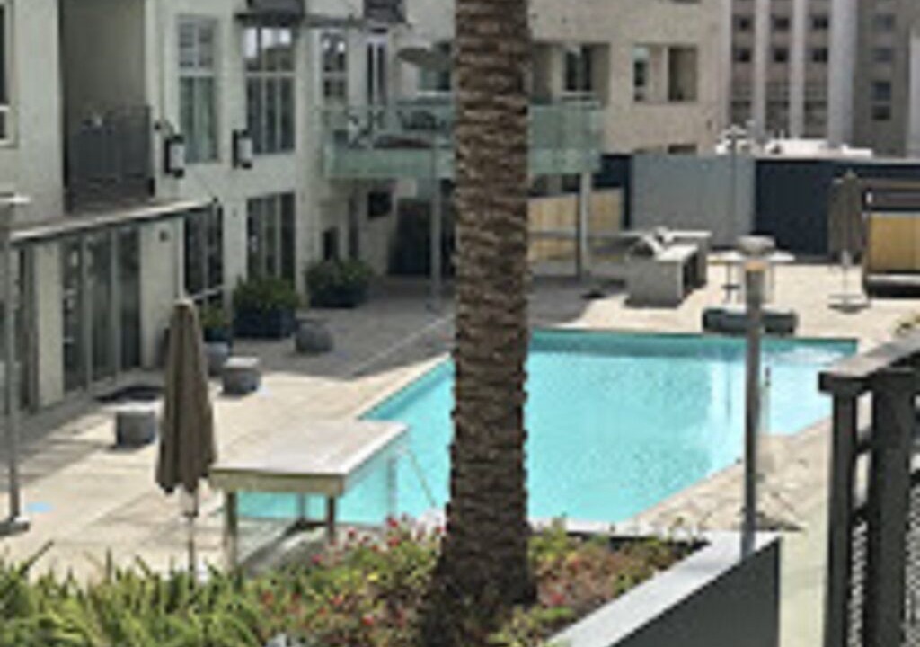 Photo of Outdoor in Mid-Wilshire