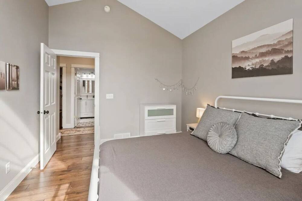 Photo of Bedroom in Four Corners