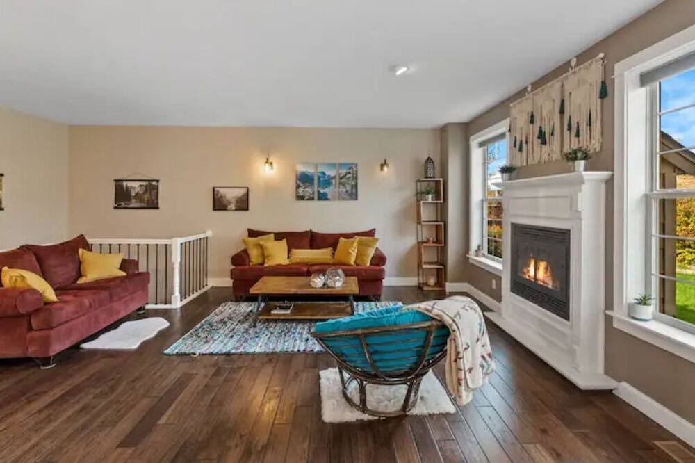 Photo of Livingroom in Four Corners