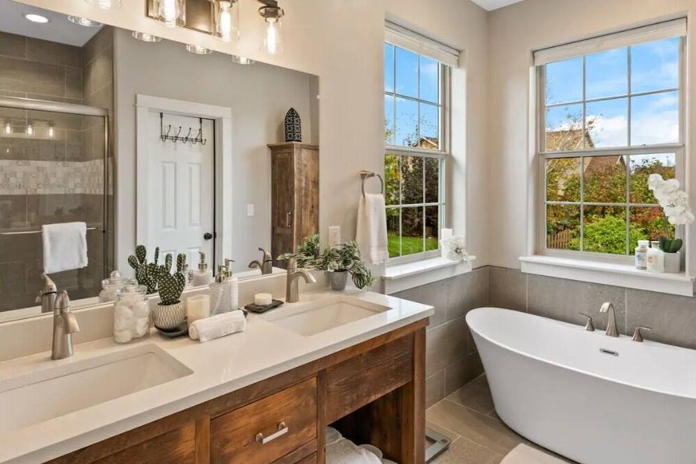 Photo of Bathroom in Four Corners