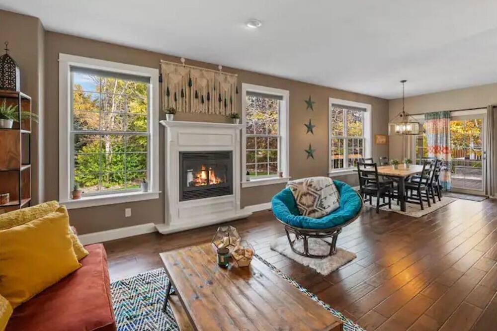 Photo of Livingroom in Four Corners