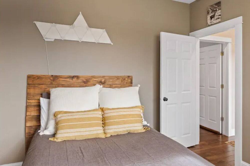Photo of Bedroom in Four Corners
