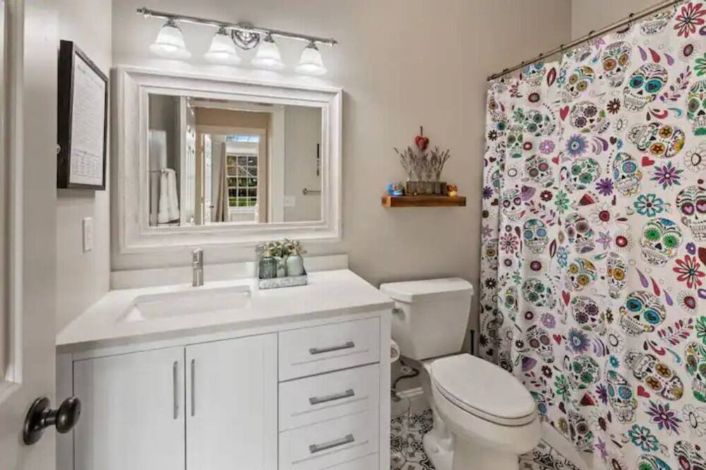 Photo of Bathroom in Four Corners