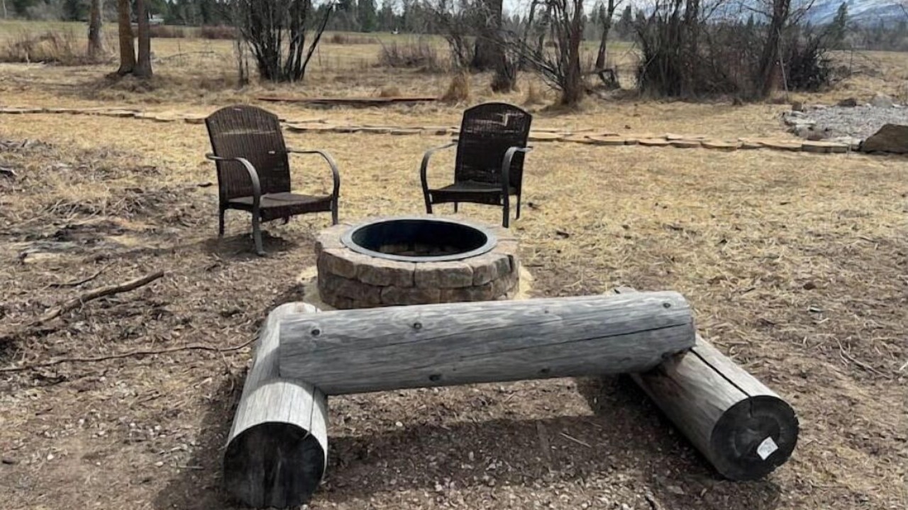 Photo of Others in Victor