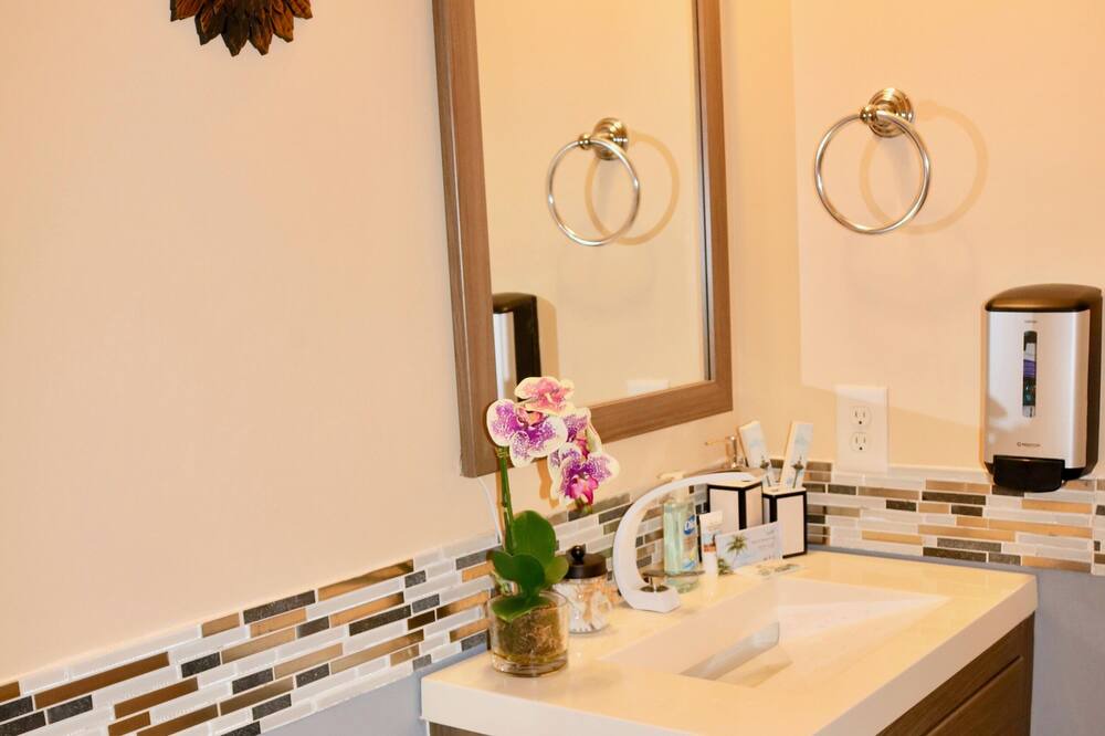 Photo of Bathroom in South View
