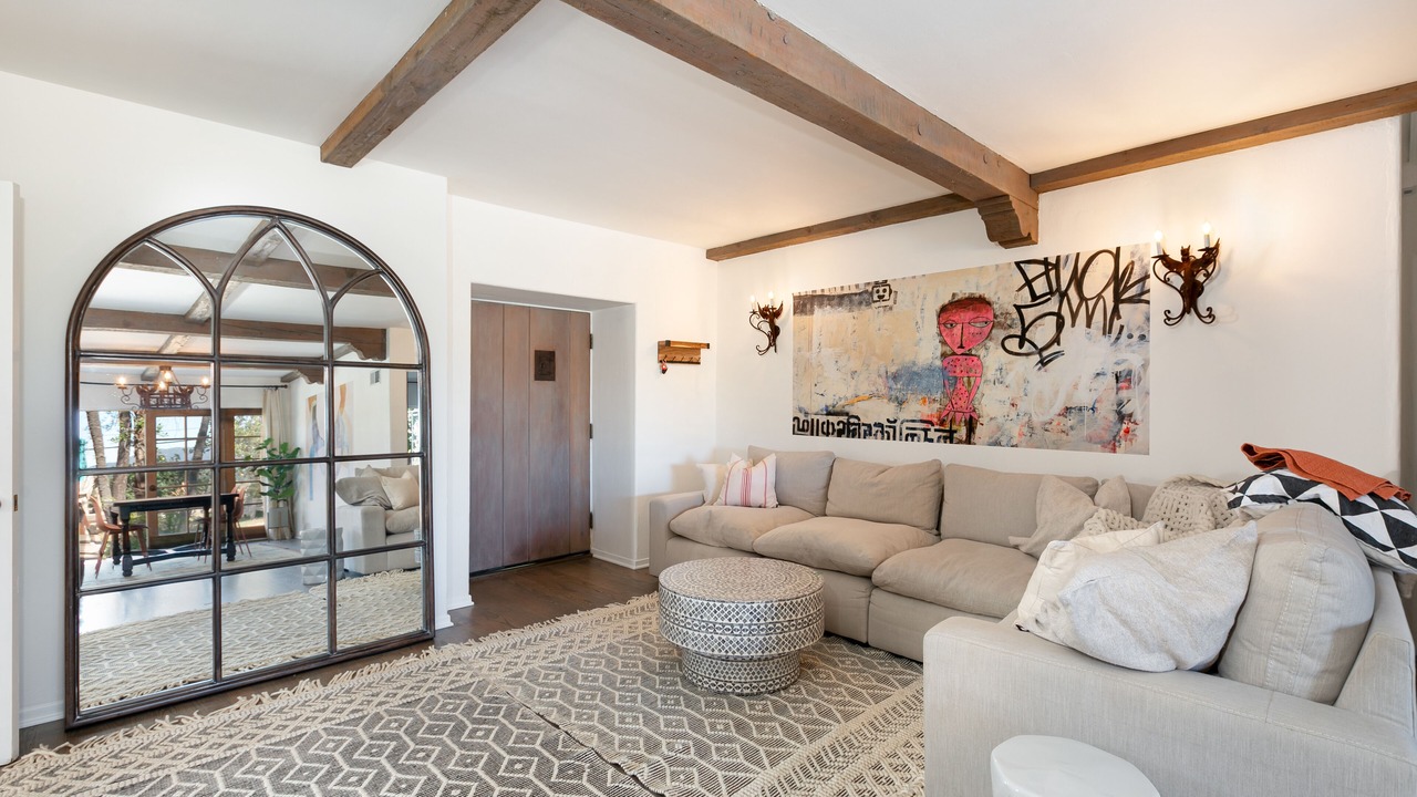 Photo of Livingroom in North Arroyo