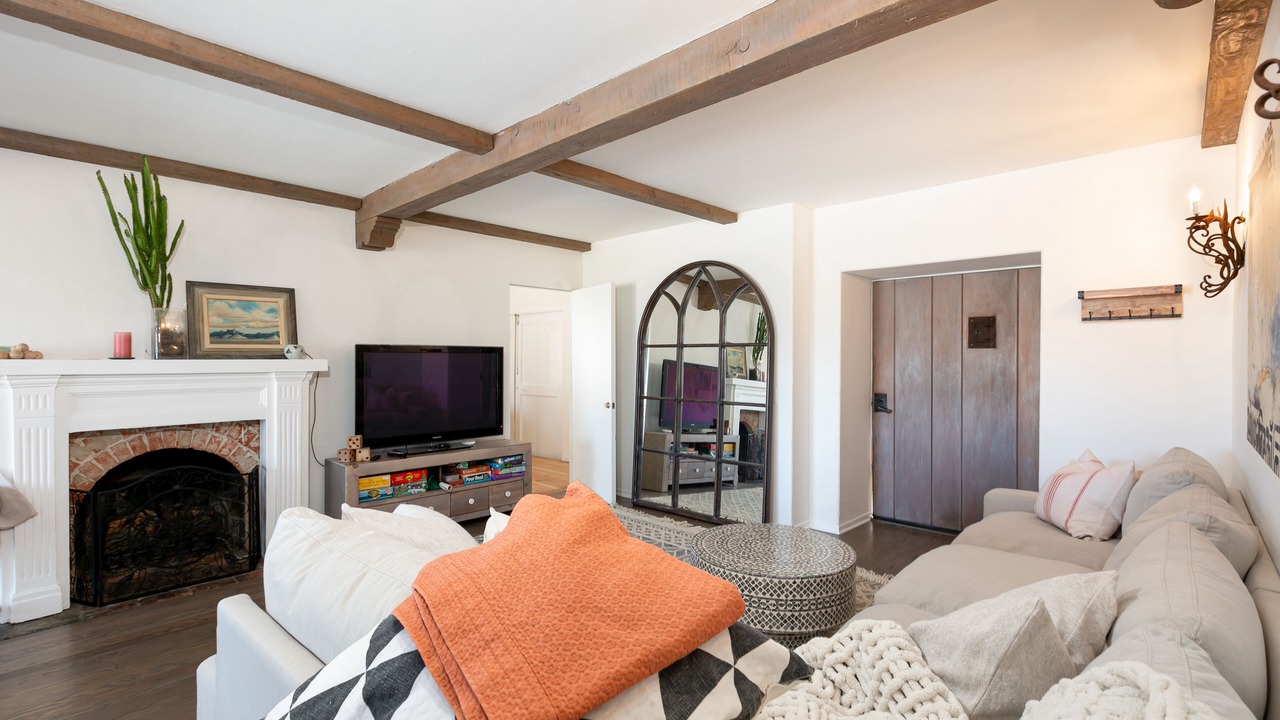 Photo of Livingroom in North Arroyo